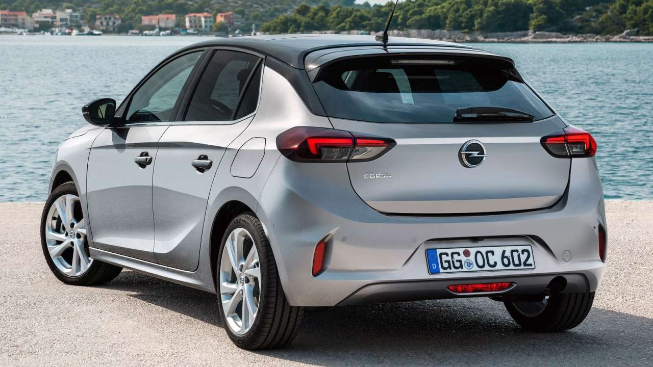 Opel-Corsa-2023-zadni-naprava-kba