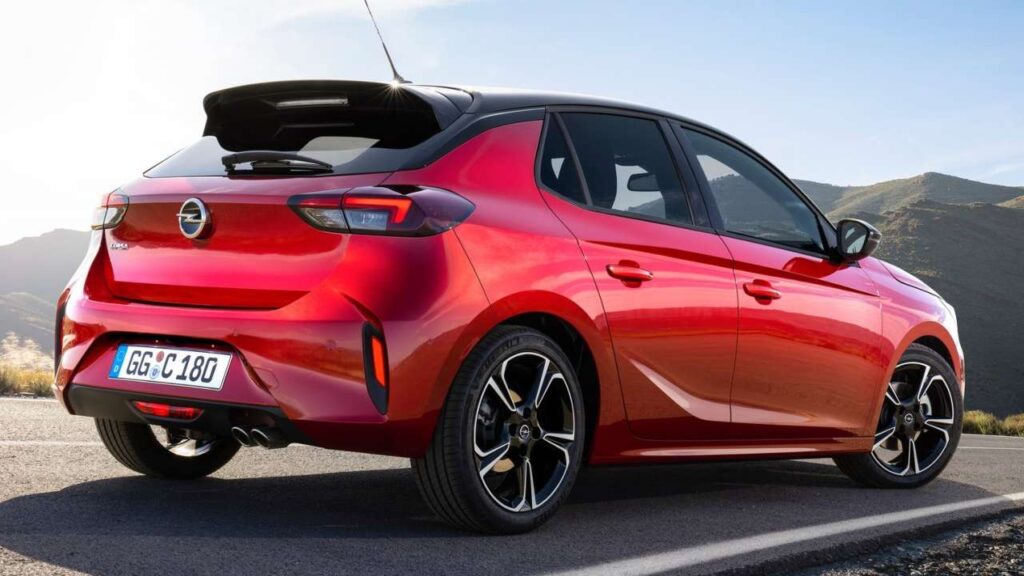 Opel-Corsa-2023-zadni-naprava-svareni