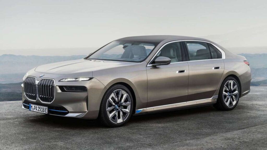 BMW-i7-2024-brzdy-havarie