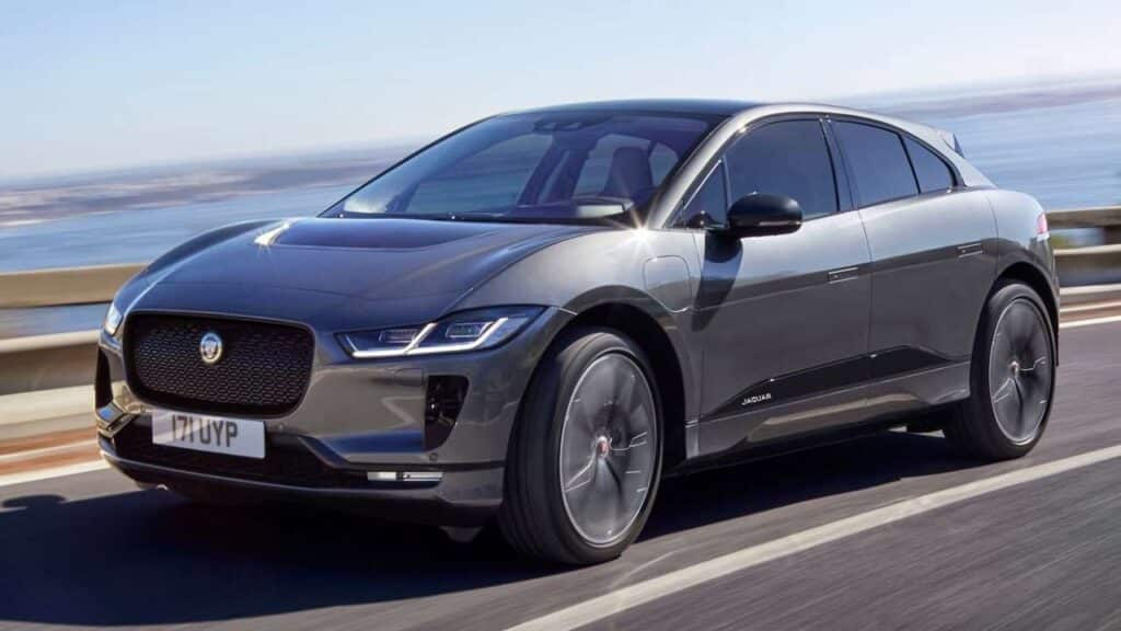 Jaguar-I-Pace-2019-prehrati-baterie-pozar