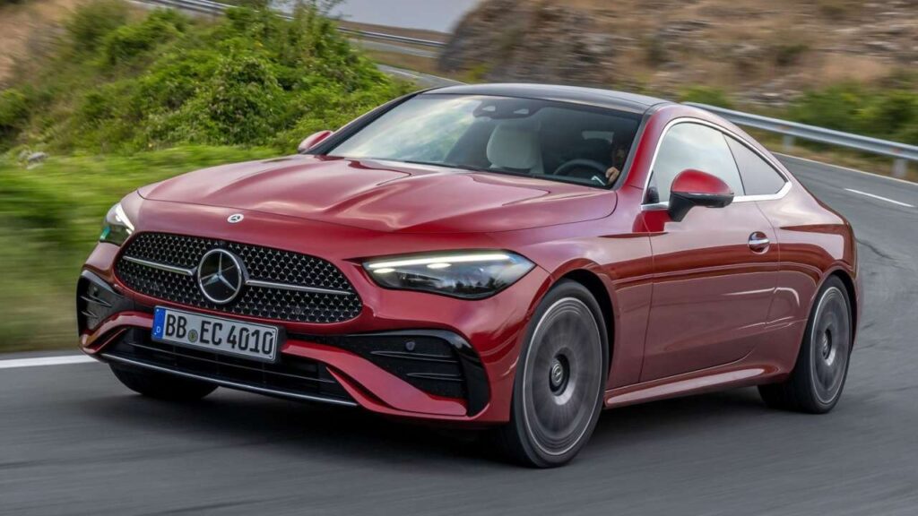 Mercedes-Benz-CLE-2023-pojistka-pozar