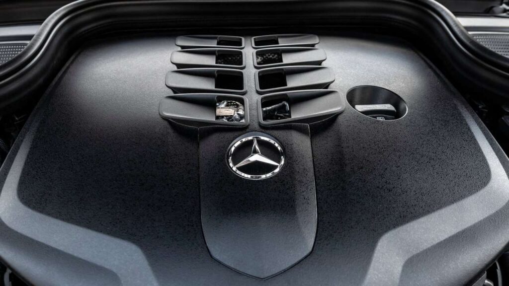 Mercedes-Benz-GLS-selhani-motoru-kba