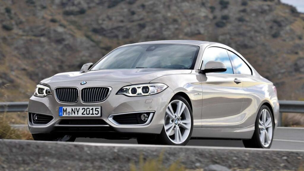 BMW-2-Series-2014-hlavovy-airbag