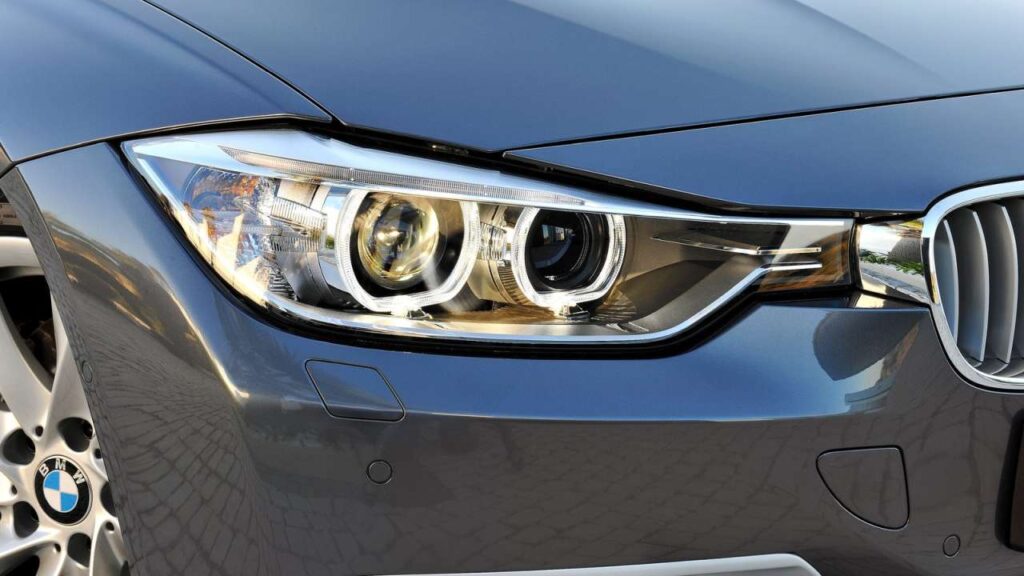 BMW-3-Series-svolavaci-akce-airbag