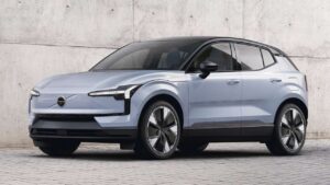 Volvo-EX30-2024-display-zavada-kba