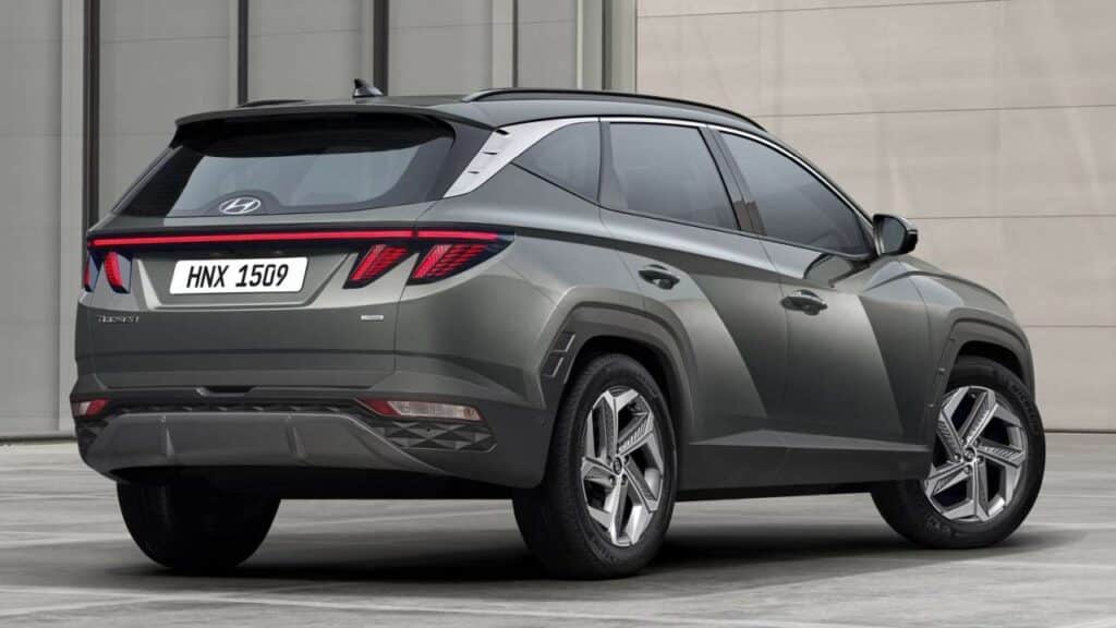 Hyundai-Tucson-2021-zaclonovy-airbag-kba