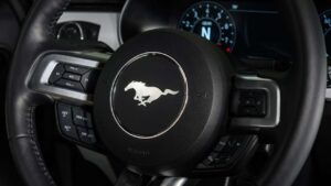 Ford-Mustang-rizeni-spojka-kba