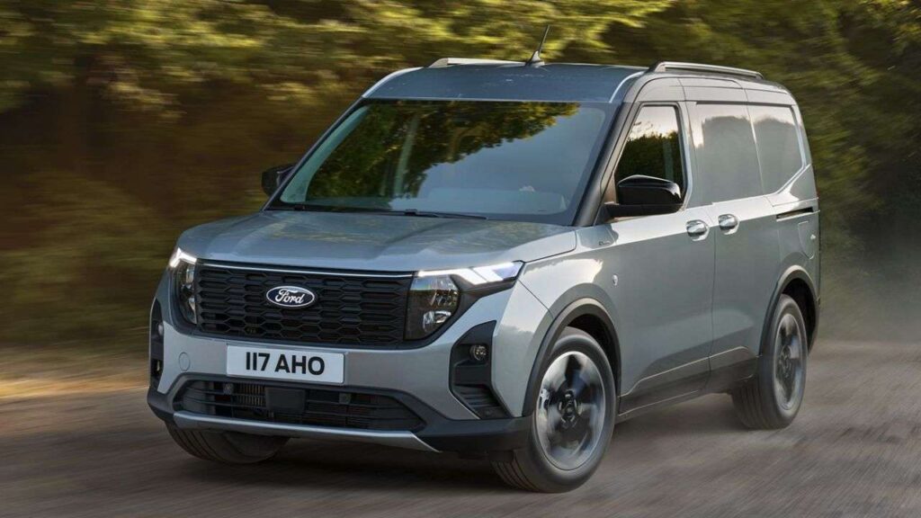 Ford-Transit-Courier-2023-brzdy-selhani