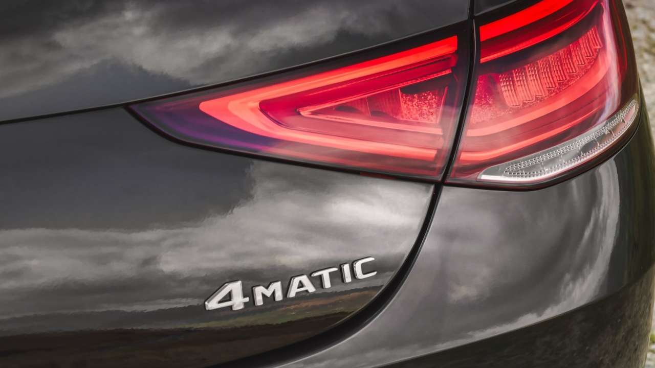 Mercedes-Benz-4matic-pozar-kba