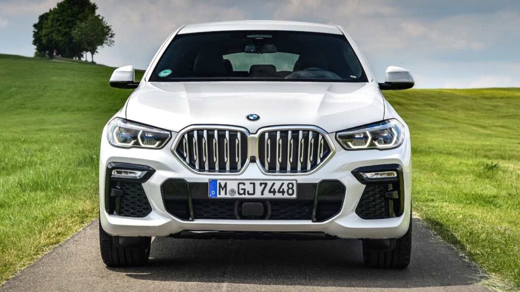 BMW-X6-2018-2020-motor-pozar