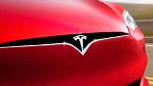 Tesla-Model-S-selhani-detekce-sedadla-kba