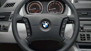 BMW-X3-ridic-airbag-kba