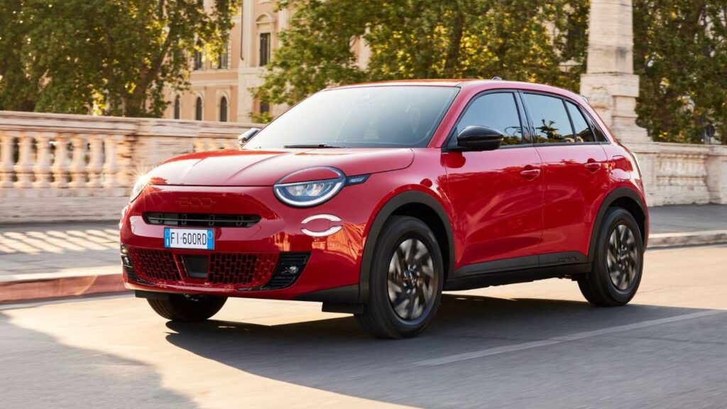 Fiat-600e-2024-rizeni-havarie