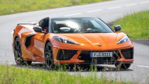 Chevrolet-Corvette-navijec-pasu-kba