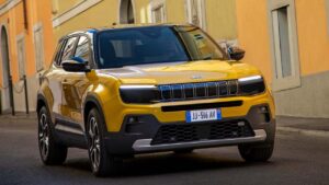 Jeep-Avenger-2024-elektronika-zavada