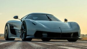 Koenigsegg-Jesko-pozar-kba