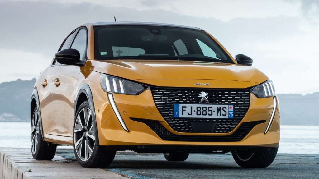 Peugeot-208-2022-motor-emise