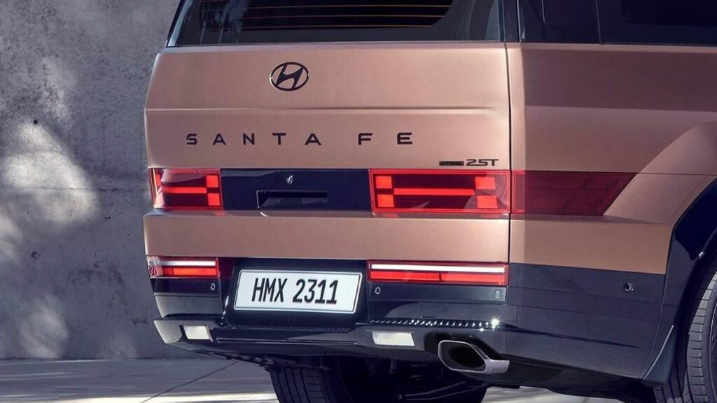 Hyundai-Santa-Fe-2024-zaclonovy-airbag-kba