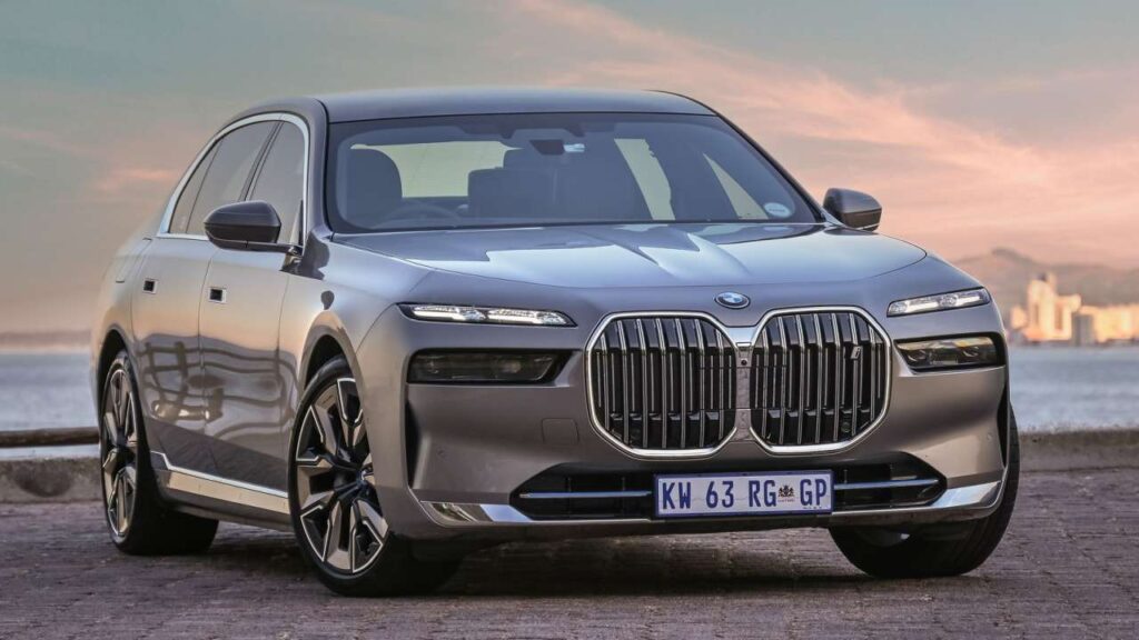 BMW-i7-2024-rizeni