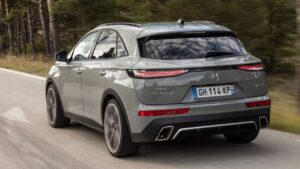 DS7-2023-zadni-naprava-kba