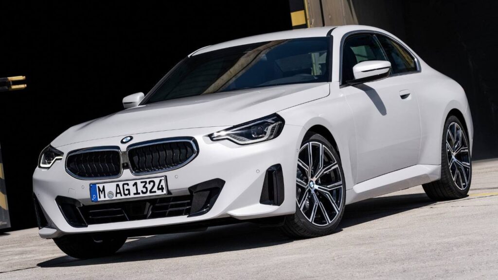 BMW-2-Series-2022-2024-brzdy-havarie