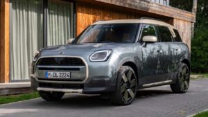 Mini-Countryman-2023-2024-brzdy-havarie
