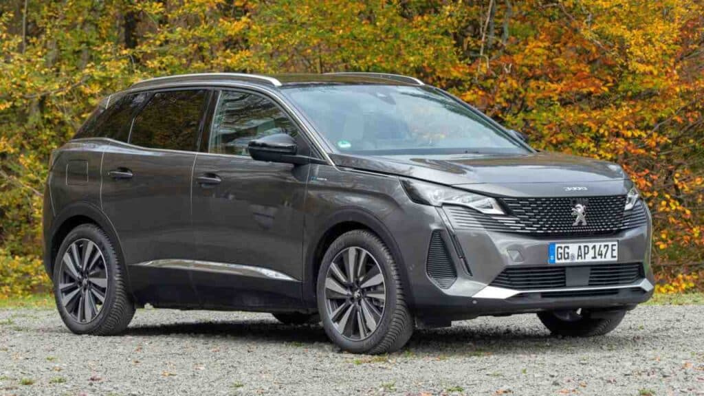 Peugeot-3008-2024-sroub-kuloveho-cepu