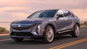 Cadillac-Lyriq-2023-mrtvy-uhel-kba