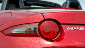 Mazda-MX-5-couvani-nehoda-kba