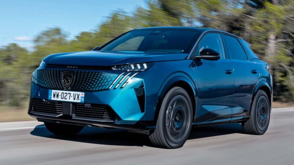 Peugeot-3008-operky-hlavy