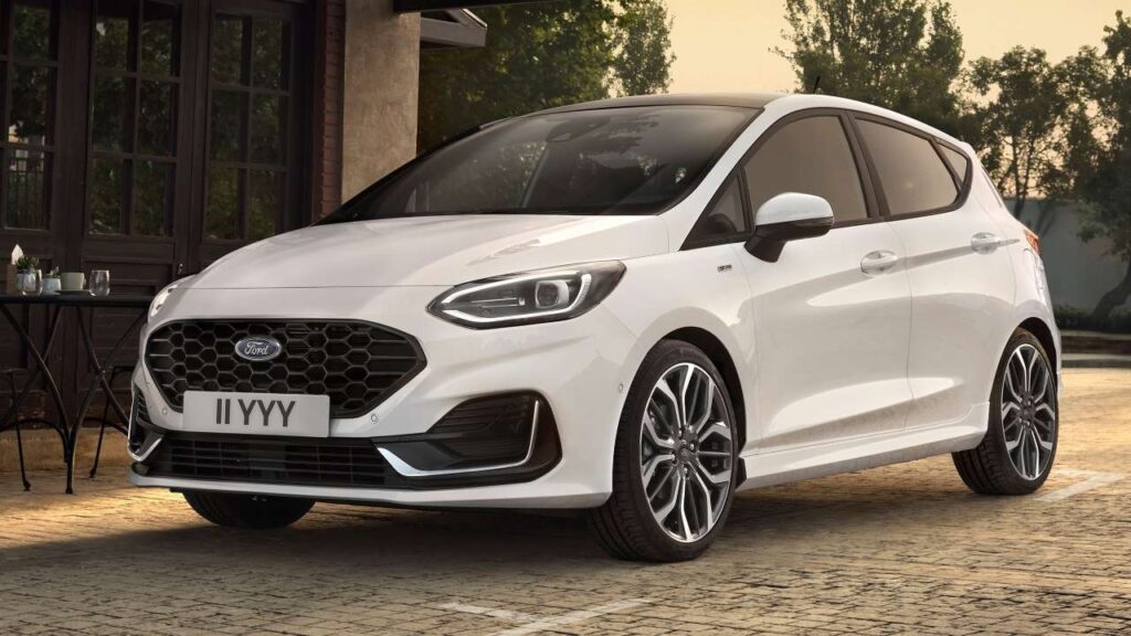 Ford-Fiesta-2021-2024-palivo-pozar