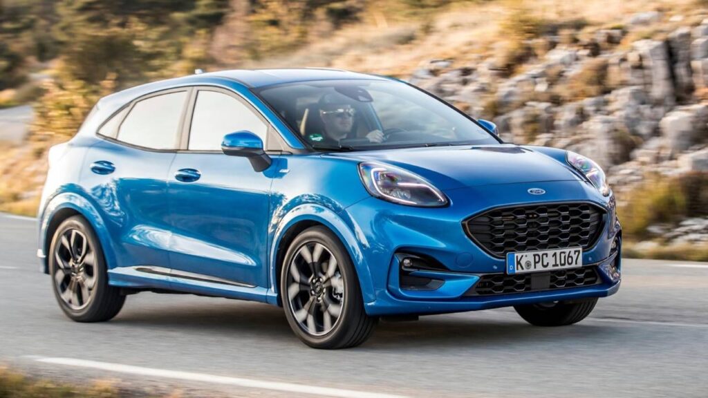 Ford-Puma-2021-2024-palivo-pozar