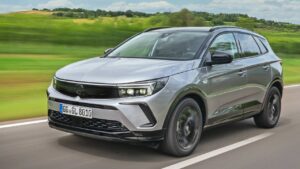 Opel-Grandland-2024-nefunkcni-bocni-airbagy