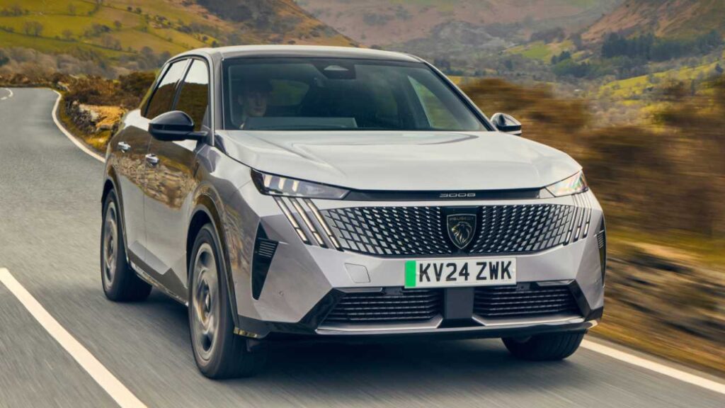 peugeot-3008-2024-palivo-pozar