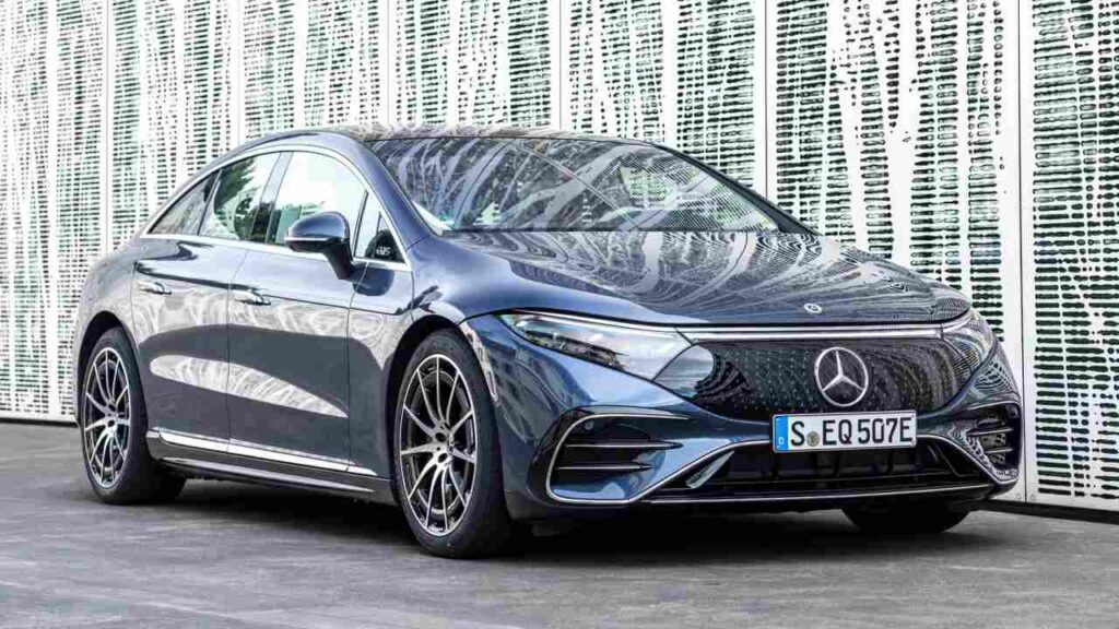 Mercedes-Benz-EQS-pojistky-pozar