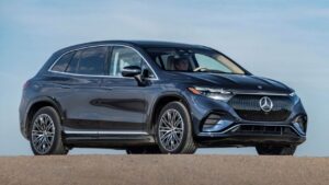 Mercedes-Benz-EQS_SUV-pojistky-pozar