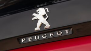 Peugeot-5008-palivove-vedeni-pozar-kba