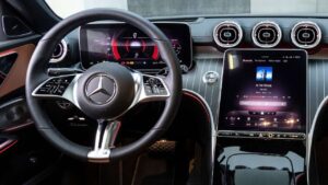 Mercedes-Benz-c-class-2022-2025-ztrata-ovladatelnosti