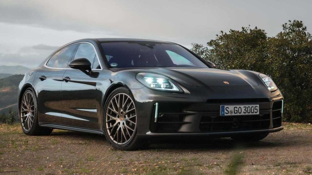 Porsche-Panamera-2024-pneumaticky-podvozek-havarie