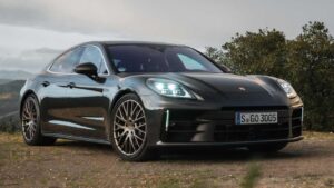 Porsche-Panamera-2024-pneumaticky-podvozek-havarie