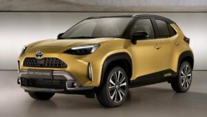 Toyota-Yaris_Cross--display-selhani