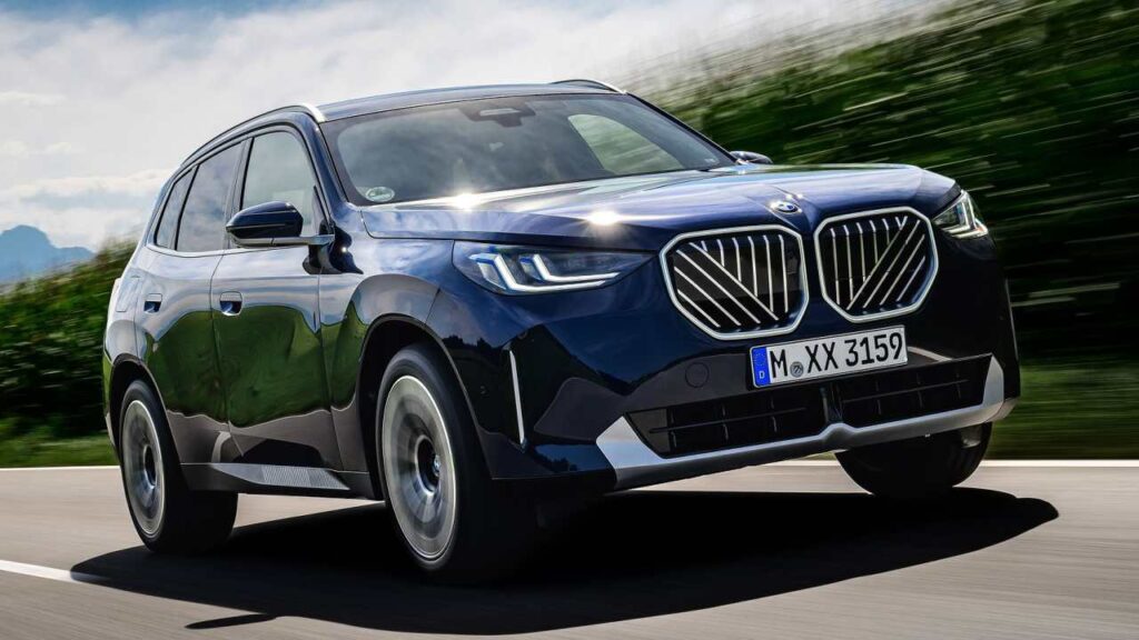 BMW-X3-2025-operka-hlavy