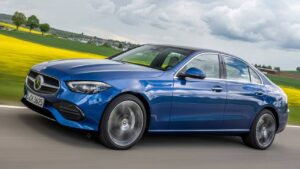 Mercedes-Benz-C-Class-2022-2025-rizeni-zraneni