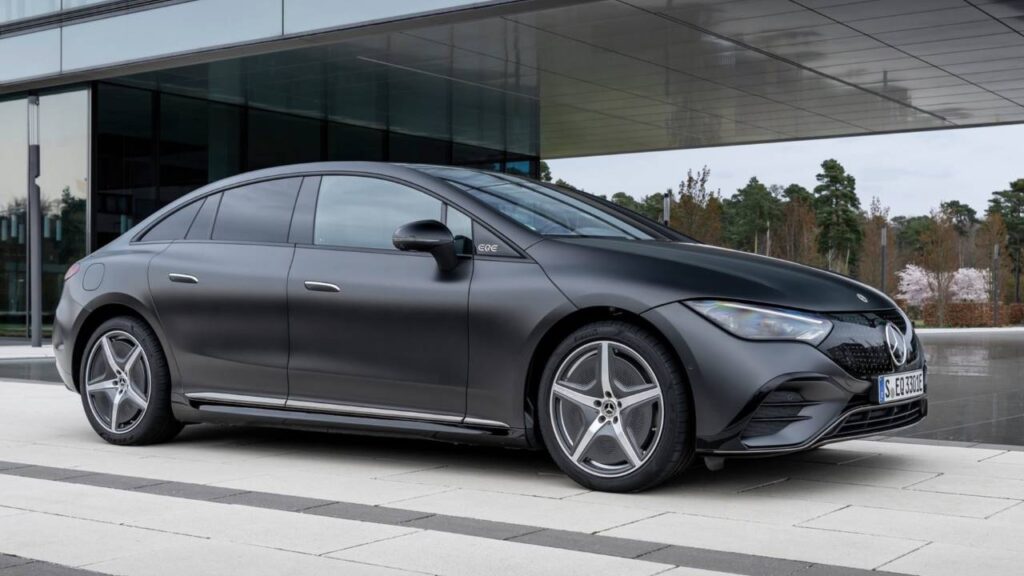 Mercedes-Benz-EQE-2022-2025-rizeni-zraneni