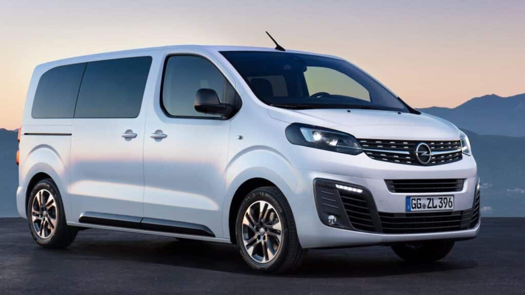 Opel-Zafira-Life-2020-2022-podvozek-zraneni