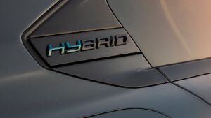 Peugeot-citroen-opel-hybrid-pozar