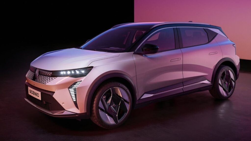 Renault-Scenic-E-Tech-2024-2025-elektronika-zraneni