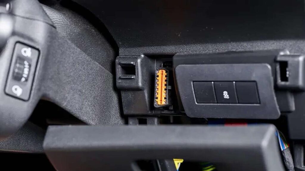 vadny-obd-port-peugeot-citroen-opel-kba