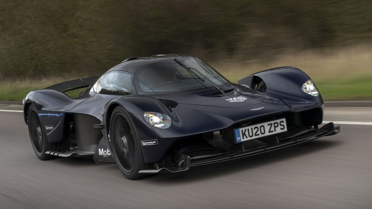 Aston_Martin_Valkyrie_pozar_kba
