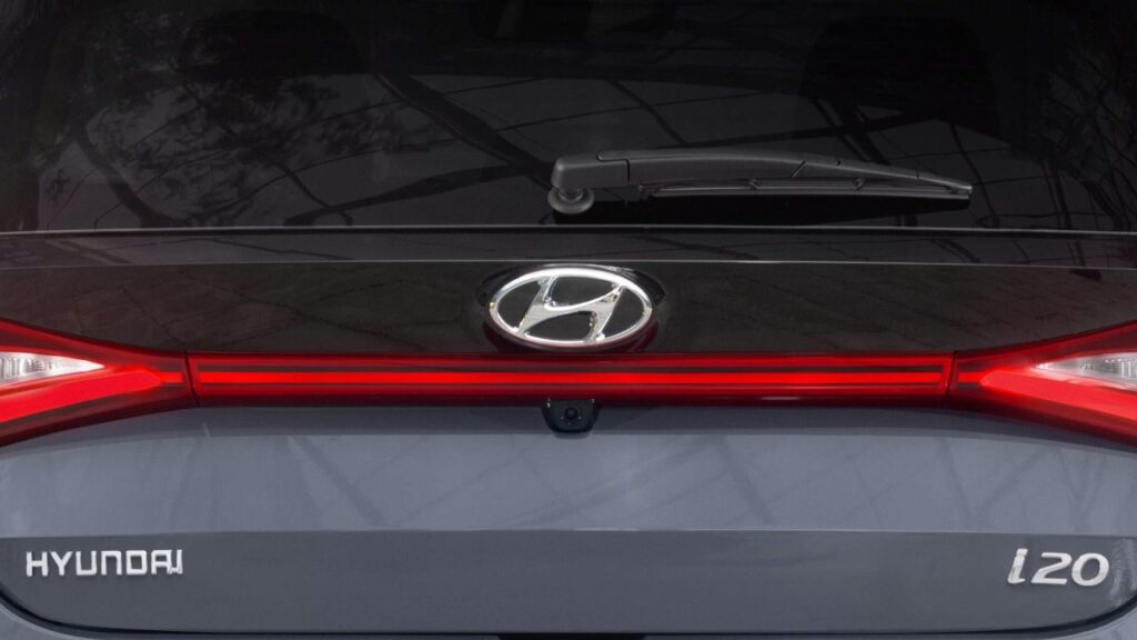 Hyundai-i20-2021--palivo-pumpa